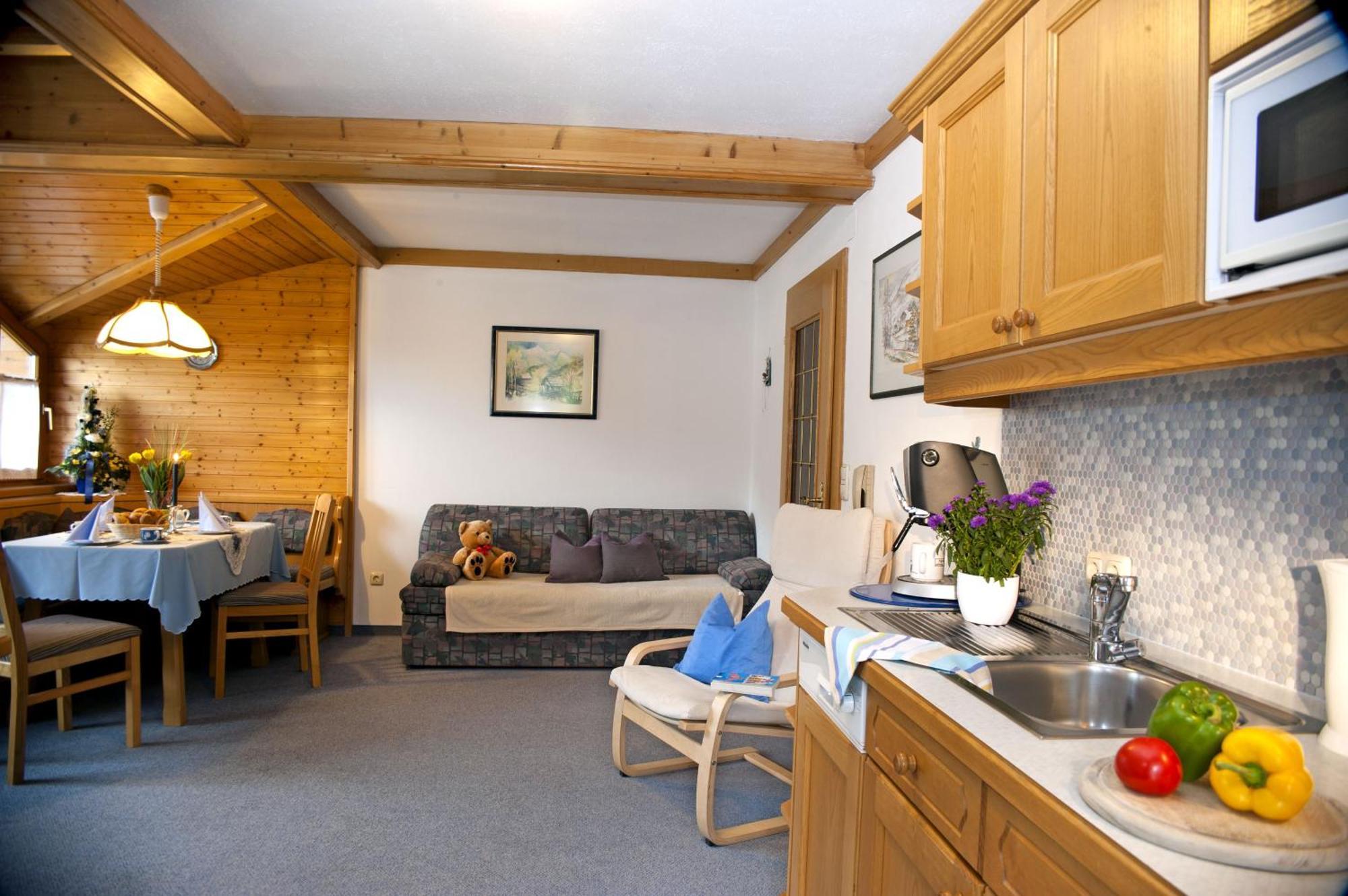 Gaestehaus Alpina Dorfgastein Buitenkant foto